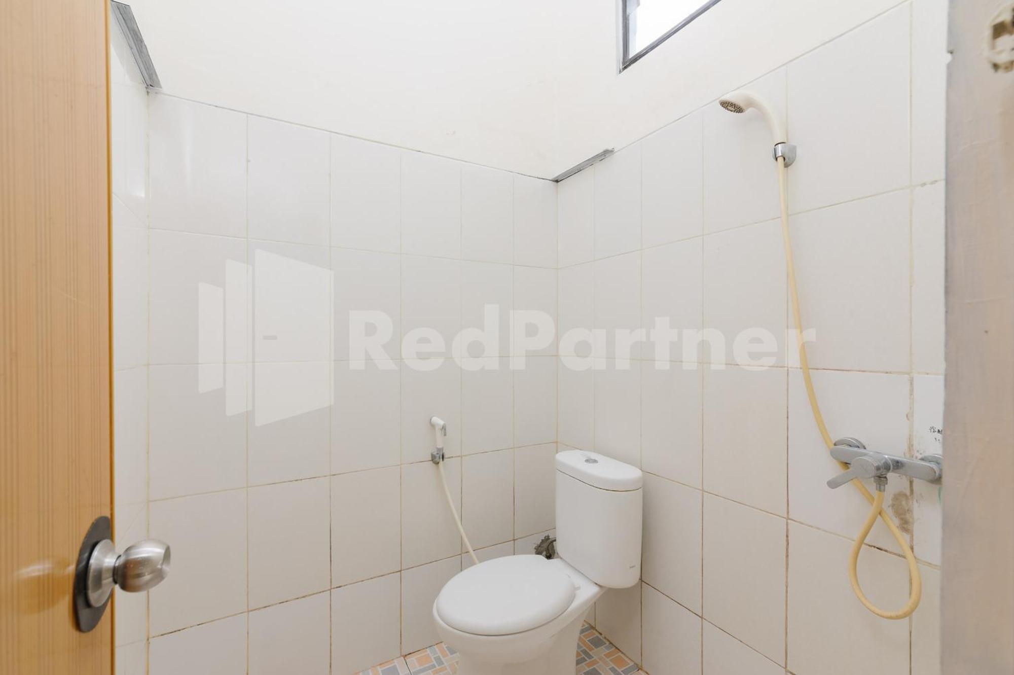 Pondok Cimanggu Syariah Mitra Reddoorz Bogor Ngoại thất bức ảnh