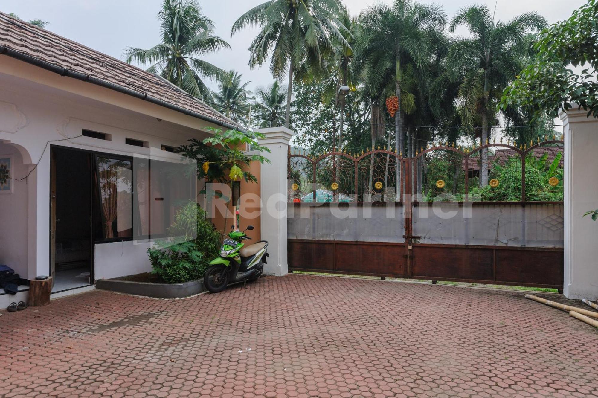 Pondok Cimanggu Syariah Mitra Reddoorz Bogor Ngoại thất bức ảnh